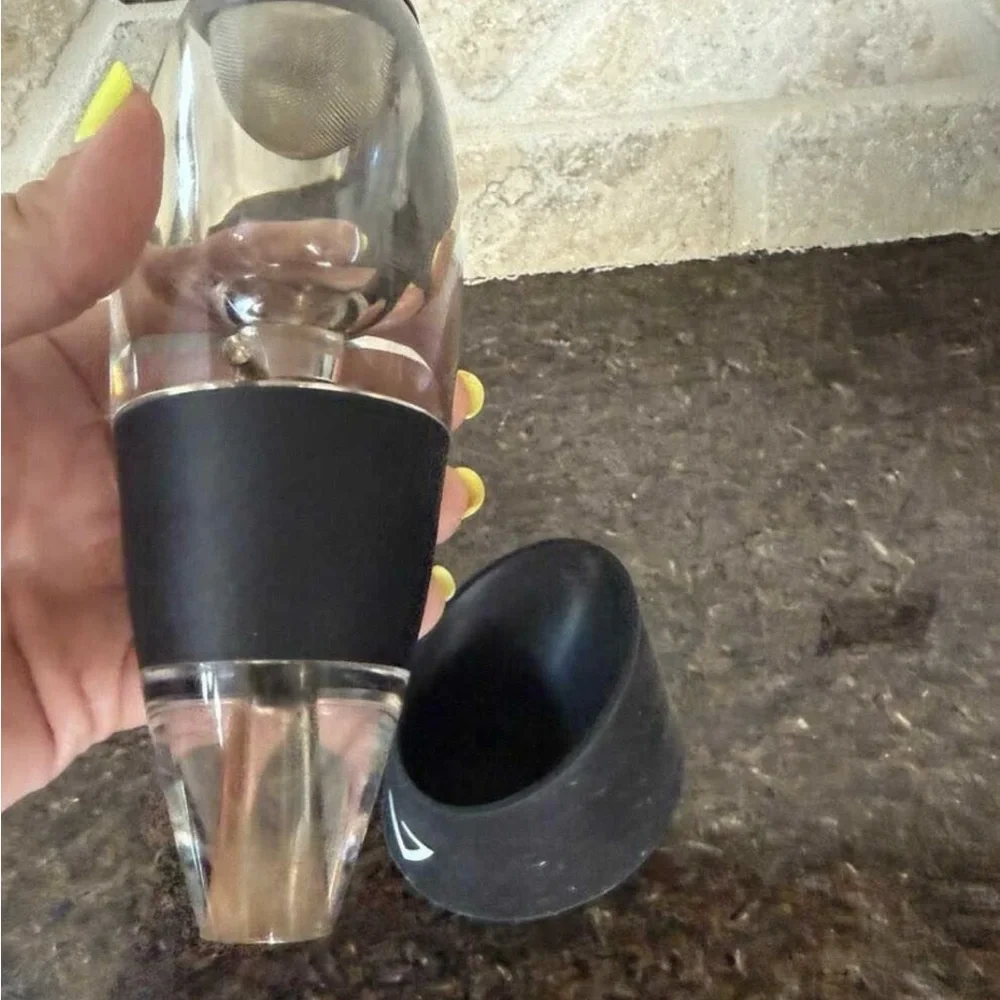 Crate&Barrel Black and Clear Wine Aerator